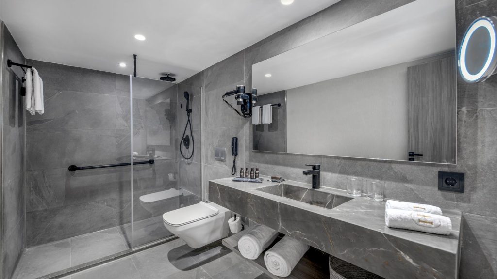 Historia Suite toilet