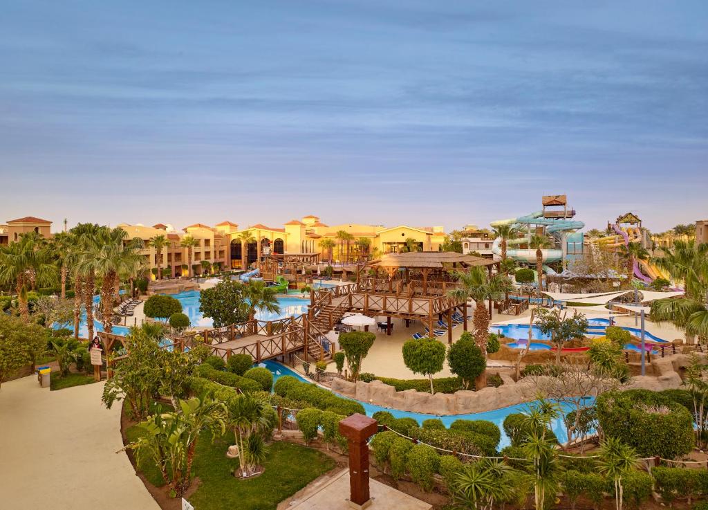 Coral Sea Aqua Club Resort 2