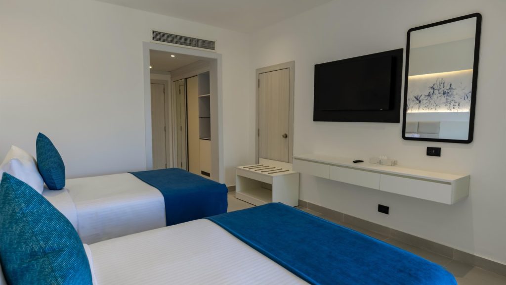 Deluxe Double Sea View 2