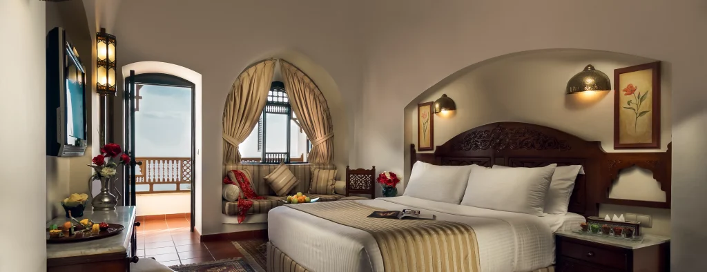 Deluxe Queen Panoramic Sea View