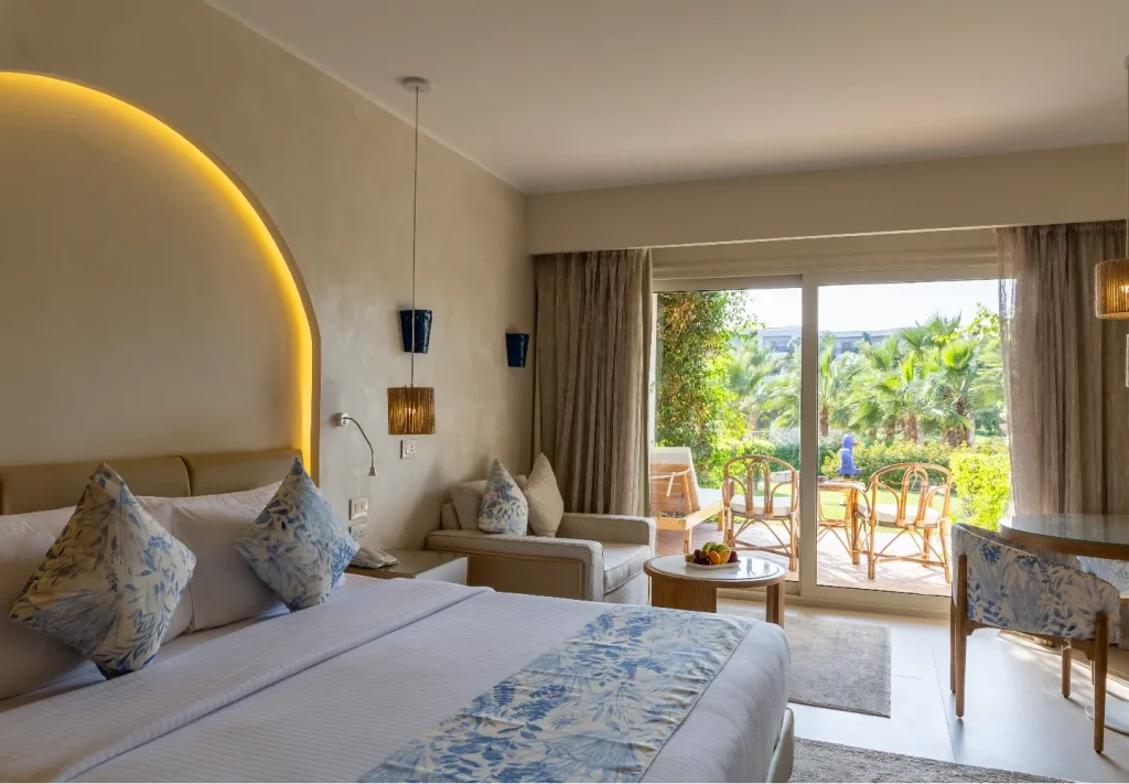 Deluxe Room 7