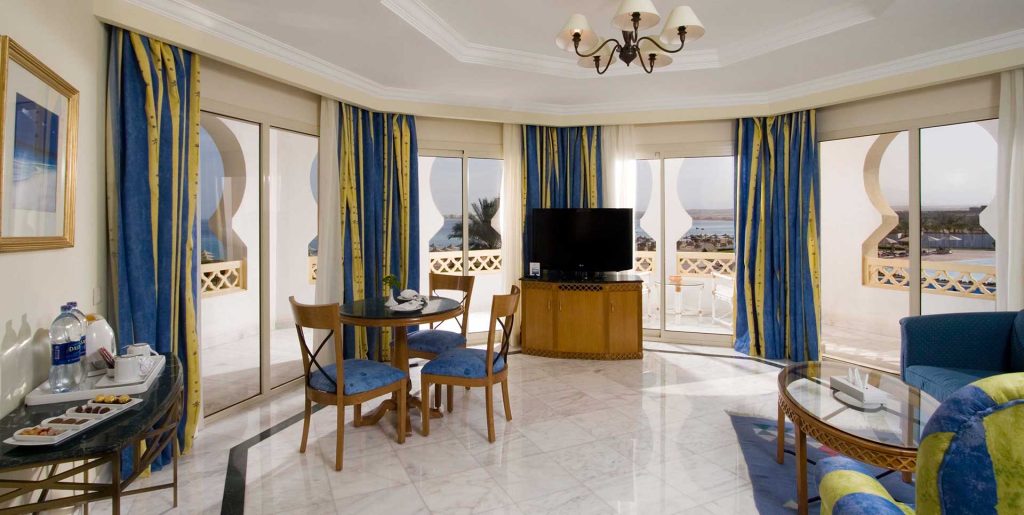 Deluxe Suite 2 1