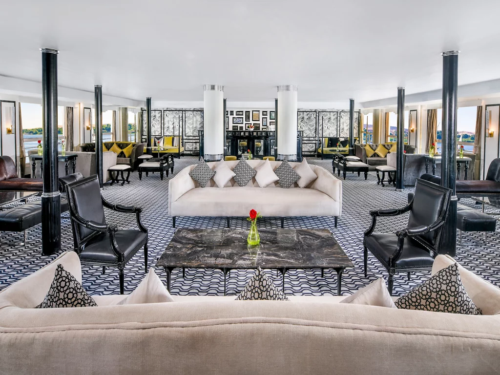 Lounge Bar
