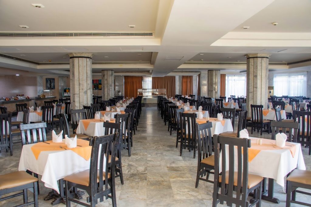 RESTAURANT 44
