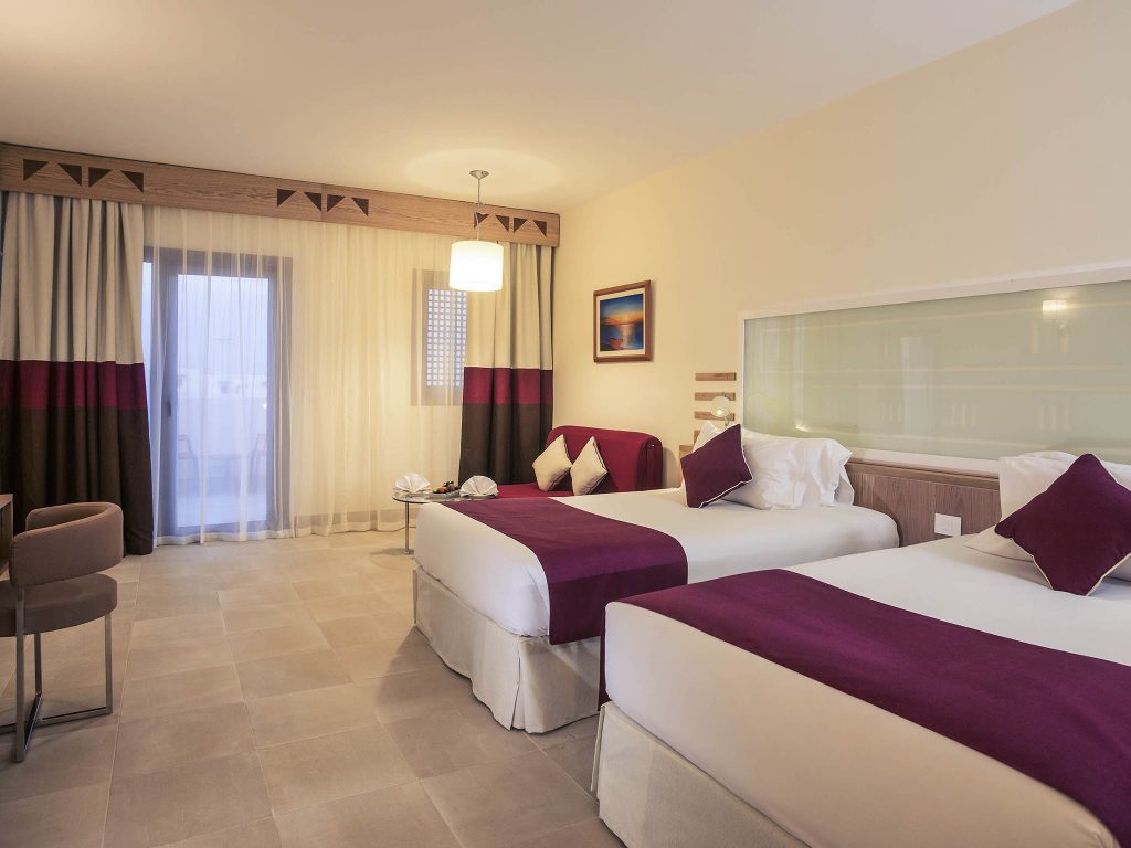 Superior Room with 2 single beds Garden side 1