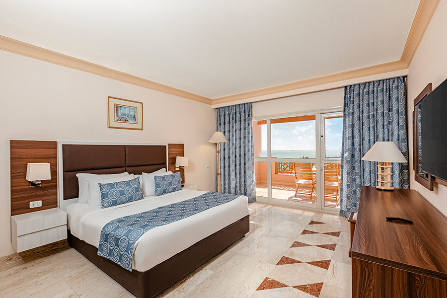 calssic room with sea view