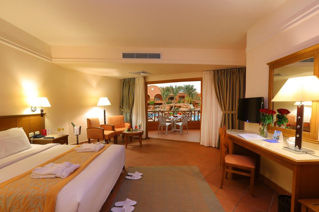 family room 2