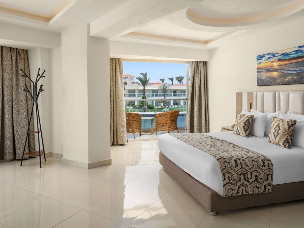 junior suite pool view 5 standard