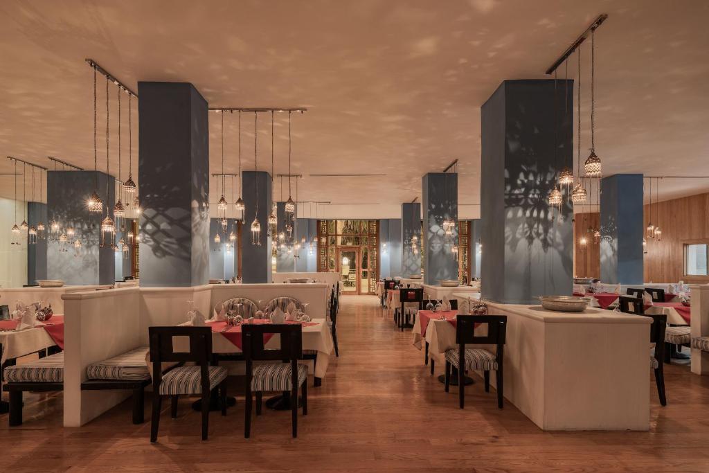 restaurant 20